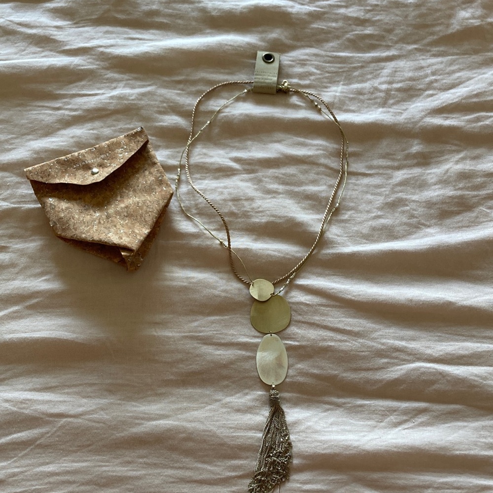 Elegant Silver and Gold Pendant Necklace